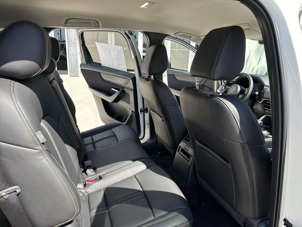 New 2026 Rhodium White Premium Mazda SC AWD image 33