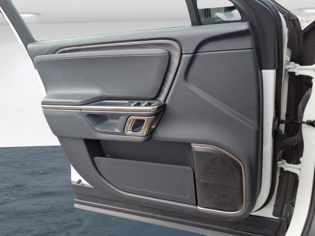 Used 2022 White Rivian Adventure image 21