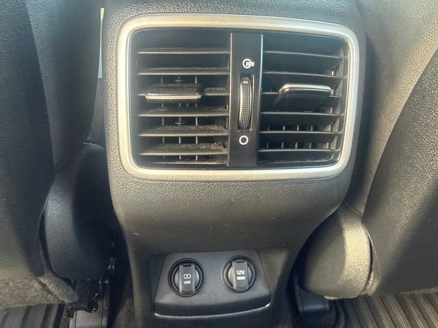 Used 2022 White Kia EX image 19