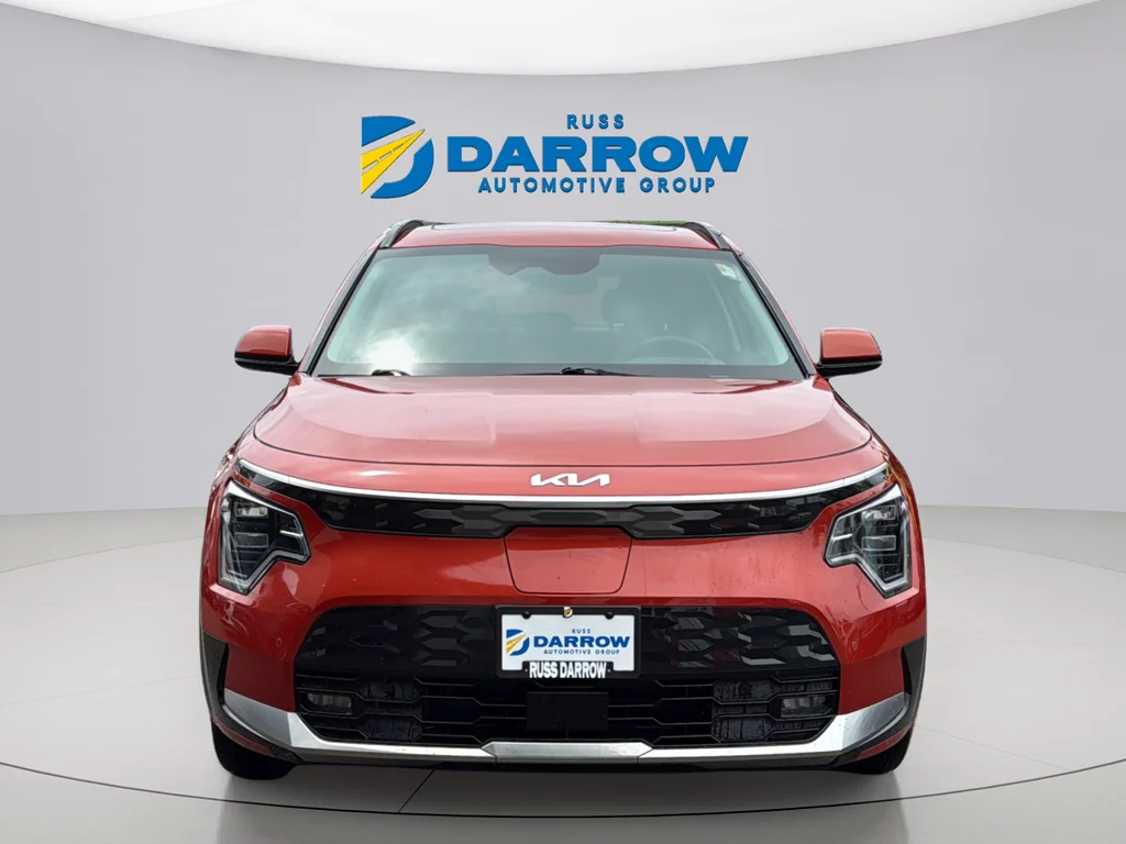 Used 2023 Red Kia Wave image 8