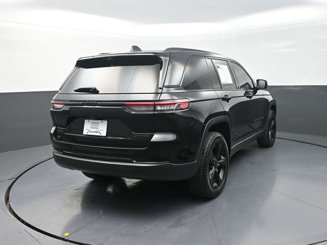 Used 2023 Black Jeep Limited image 10