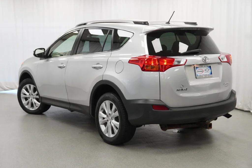 Used 2013 Silver Toyota Limited image 18