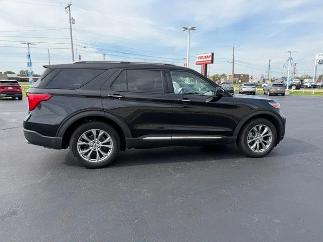 Used 2021 Black Ford Limited image 9