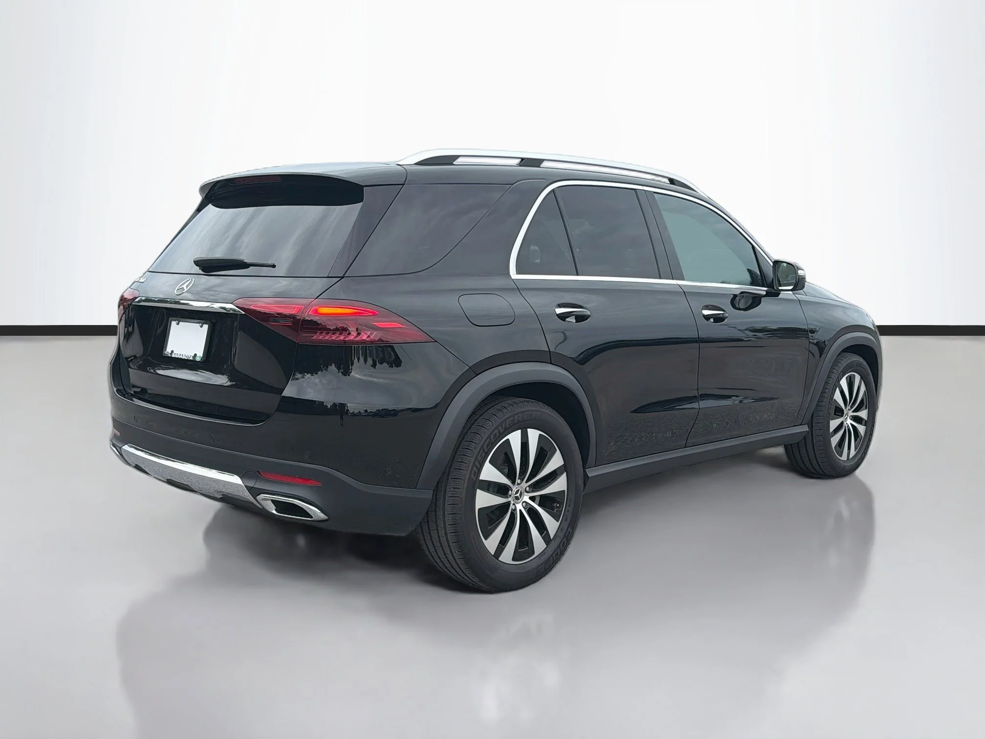 Used 2025 Obsidian Black Metallic Mercedes-Benz GLE 350 image 5
