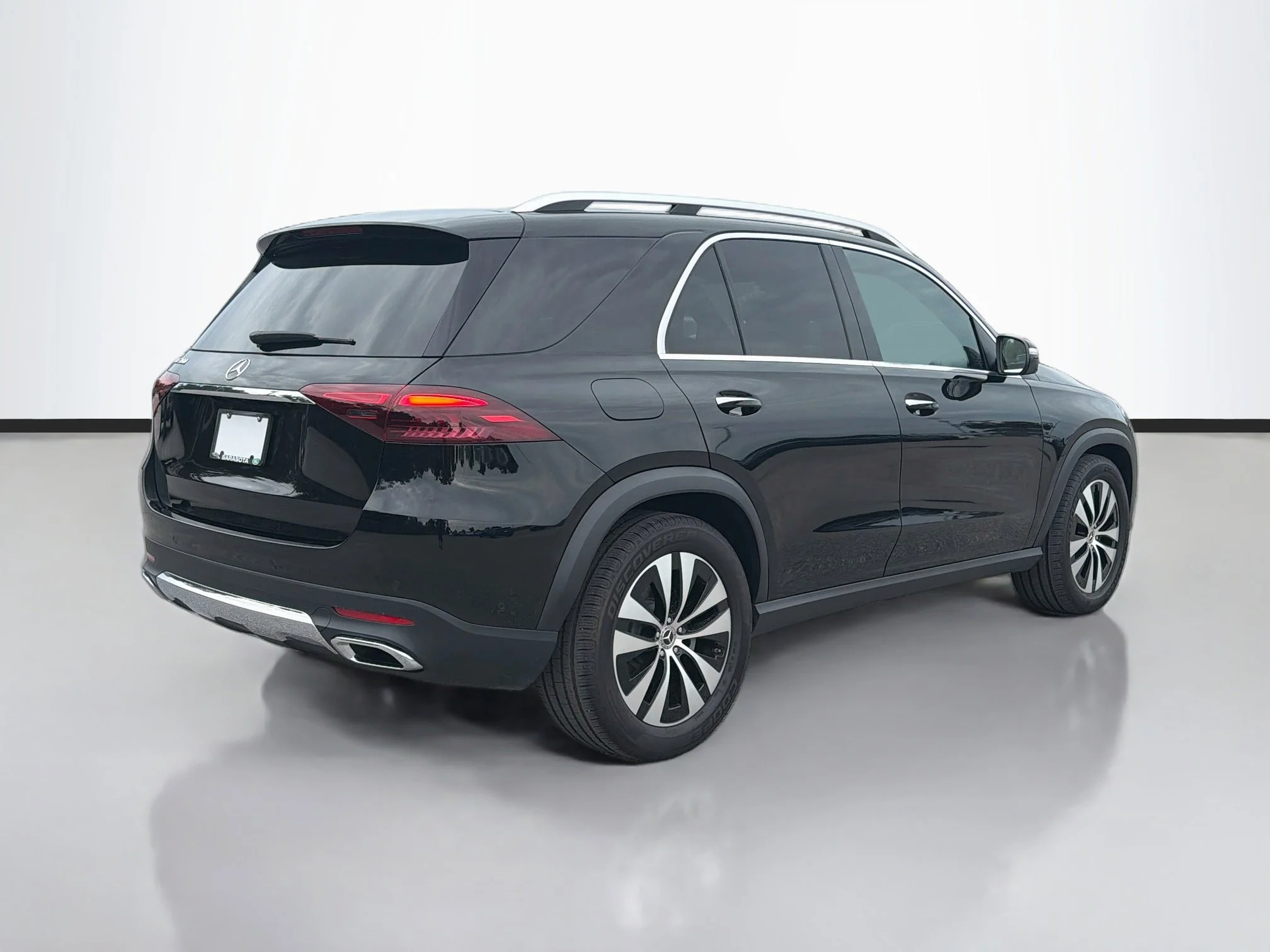 Used 2025 Obsidian Black Metallic Mercedes-Benz GLE 350 image 5