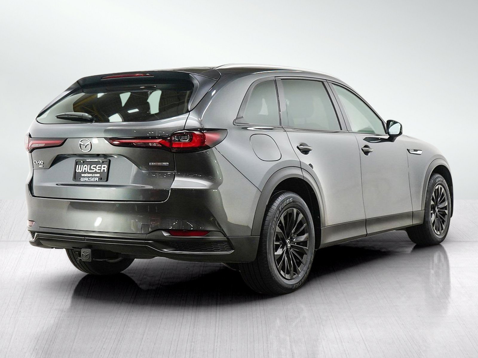 Used 2024  Mazda Preferred image 5