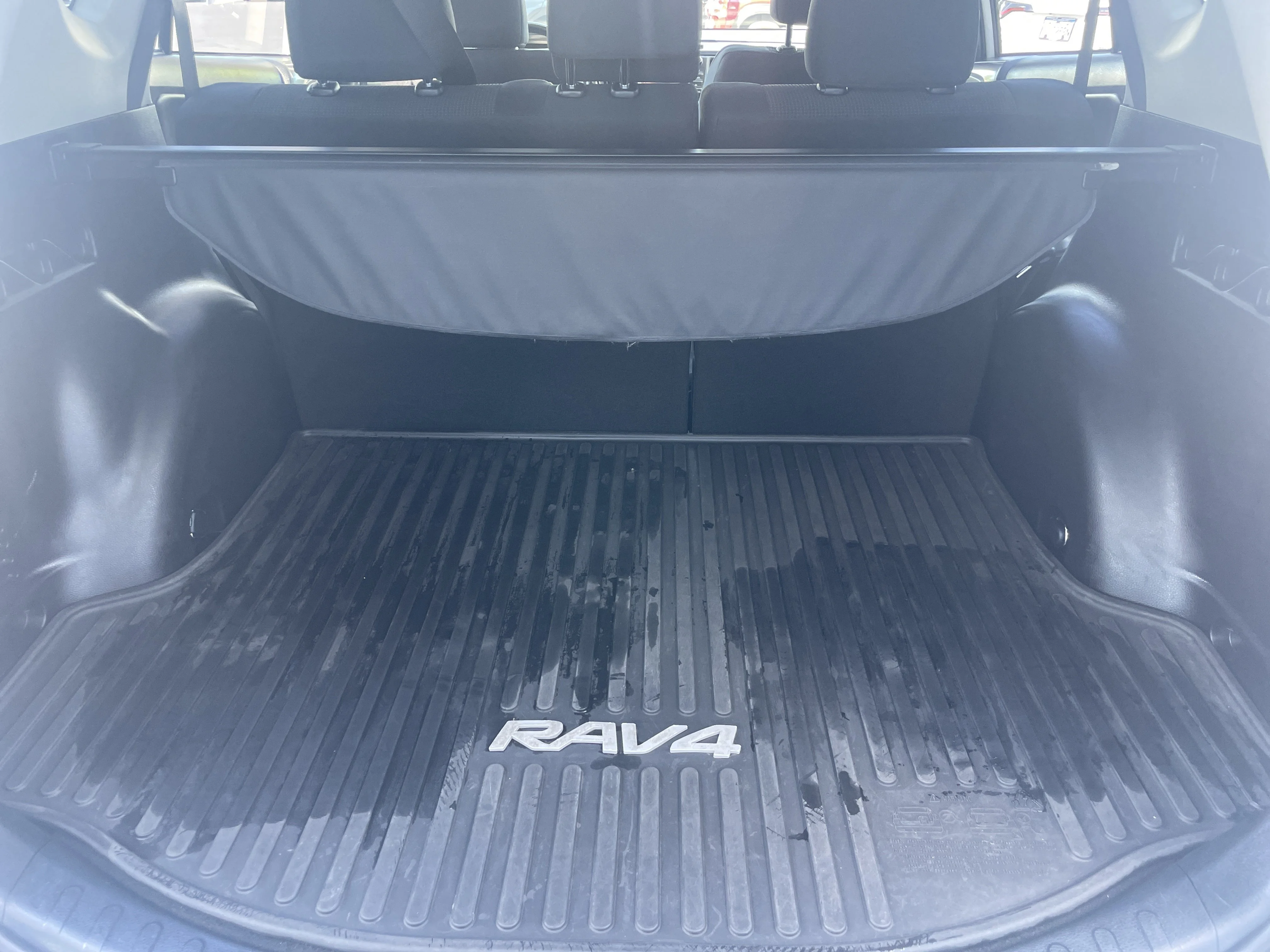 Used 2017 Super White Toyota XLE image 14
