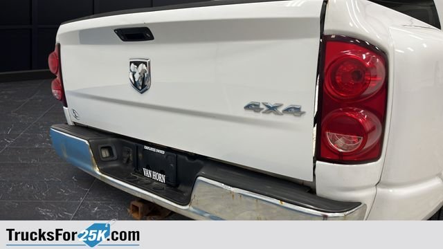 Used 2007 Bright White Dodge SLT image 31