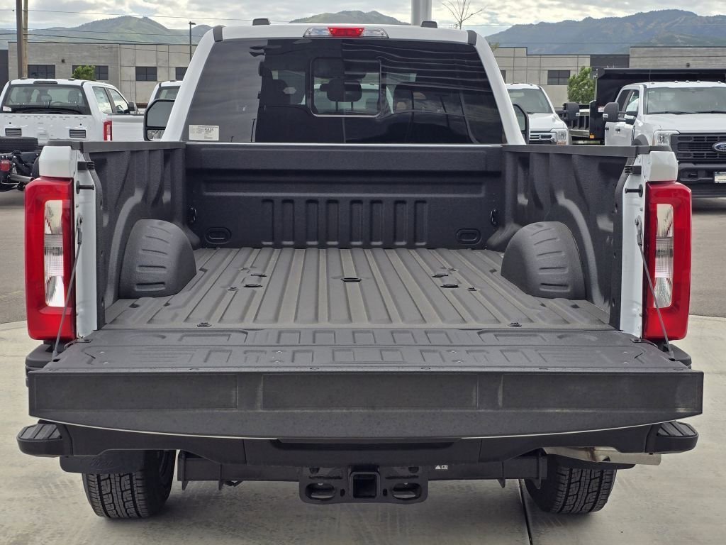 New 2026 Oxford White Ford XL image 22