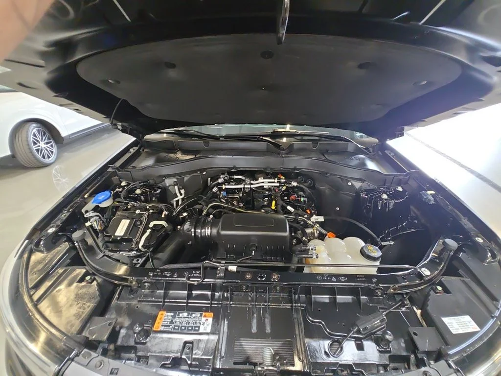 Used 2024 Black Ford XLT image 24