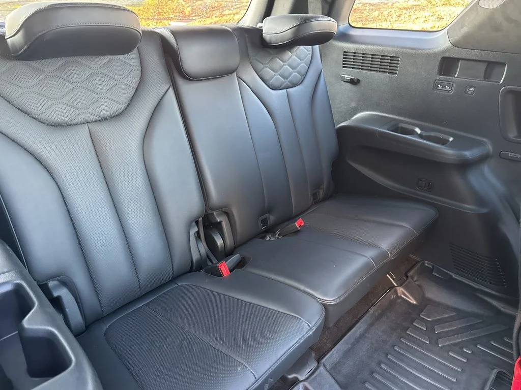 Used 2020 Black Hyundai Limited image 28
