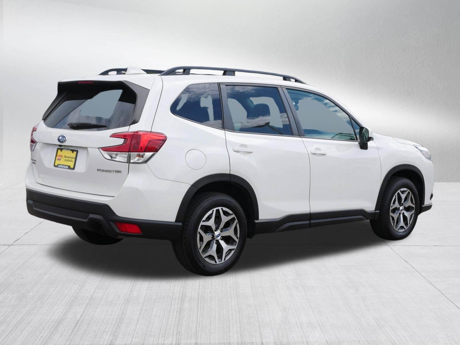 Used 2023 Crystal White Pearl Subaru Premium image 7