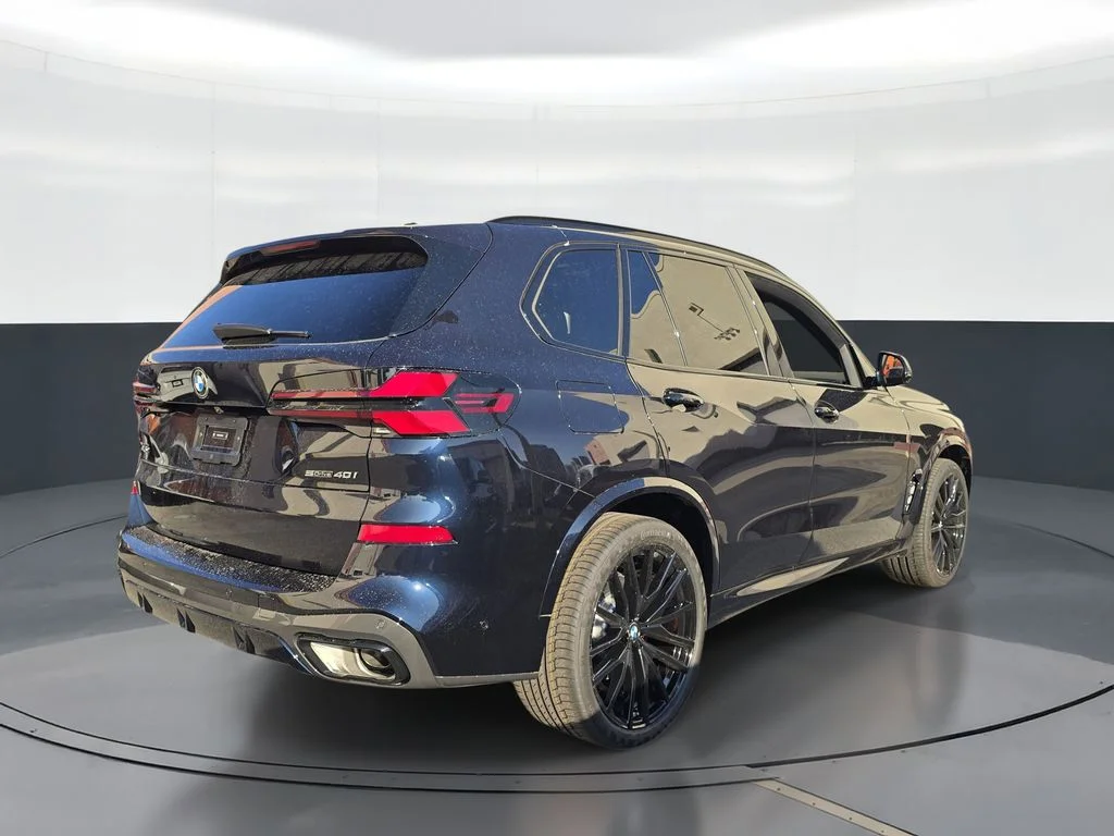 Used 2026 Black BMW sDrive40i image 3