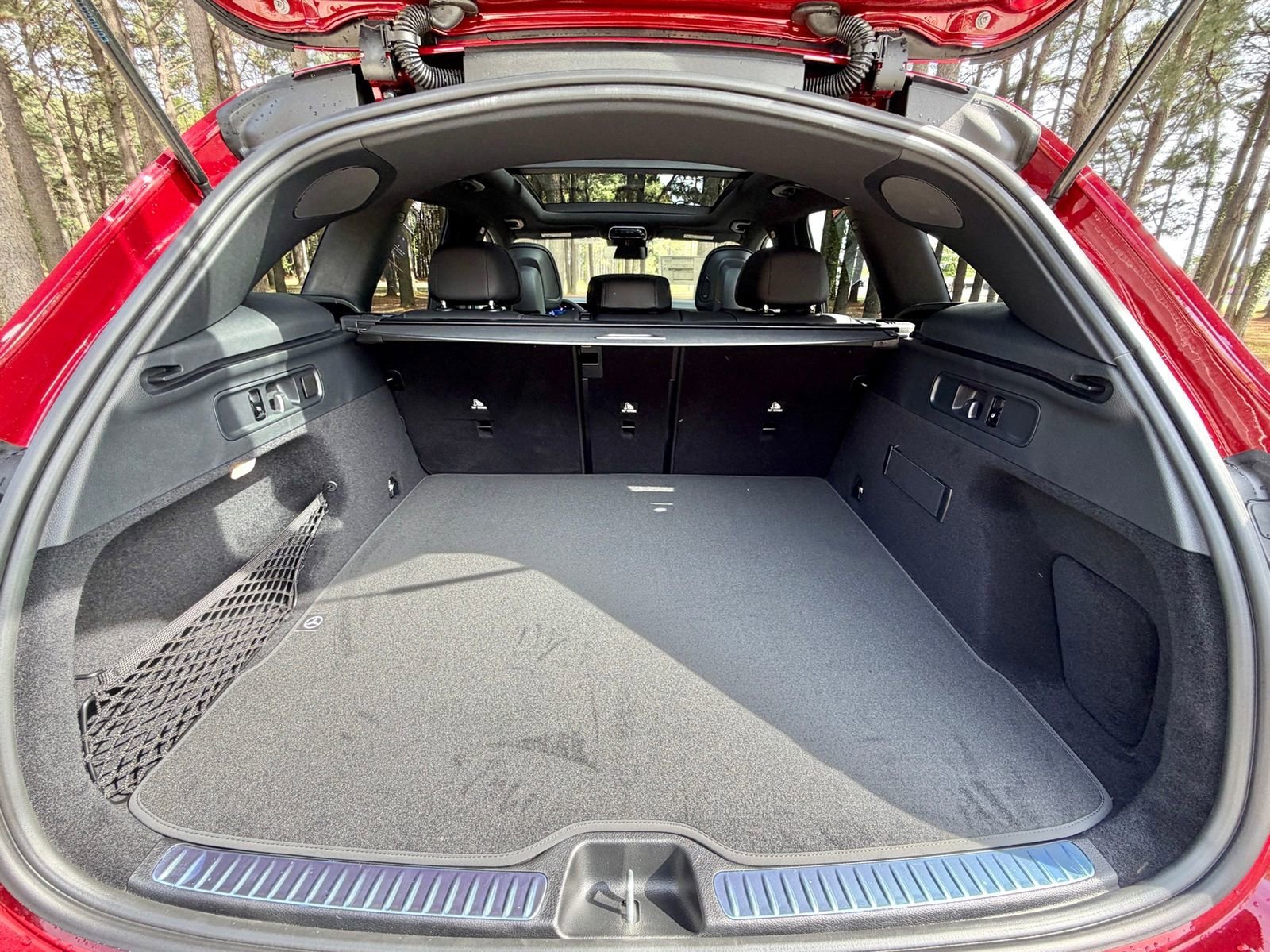 New 2026 Red Mercedes-Benz GLC 300 image 42