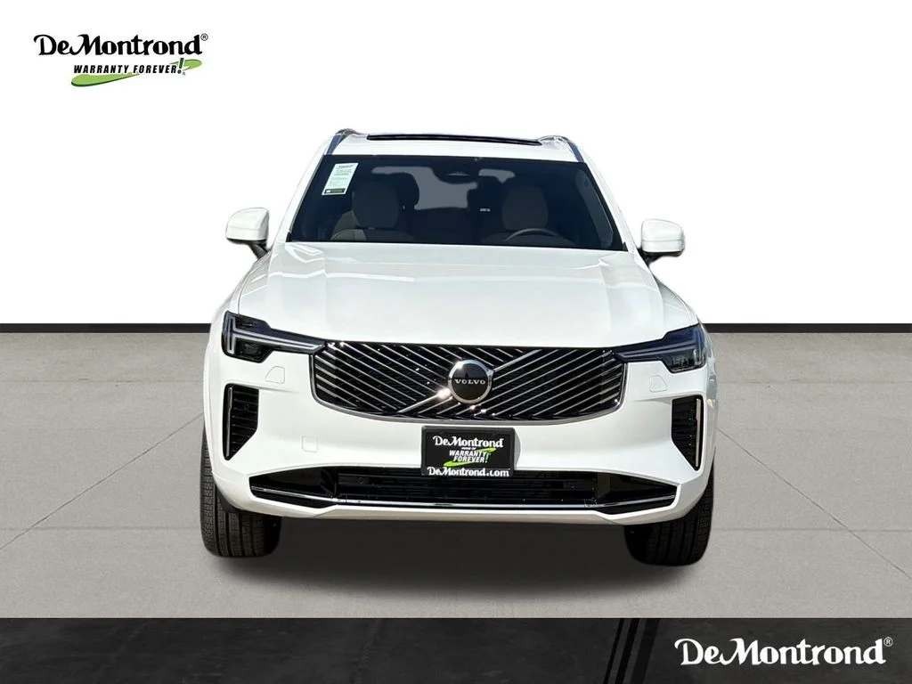 New 2026 Crystal White Volvo Core image 2