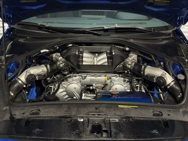 Used 2020 Blue Nissan Premium image 17