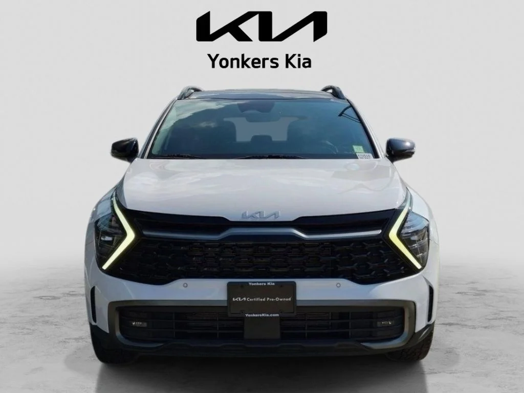 Used 2023 White Kia X-Pro Prestige image 3