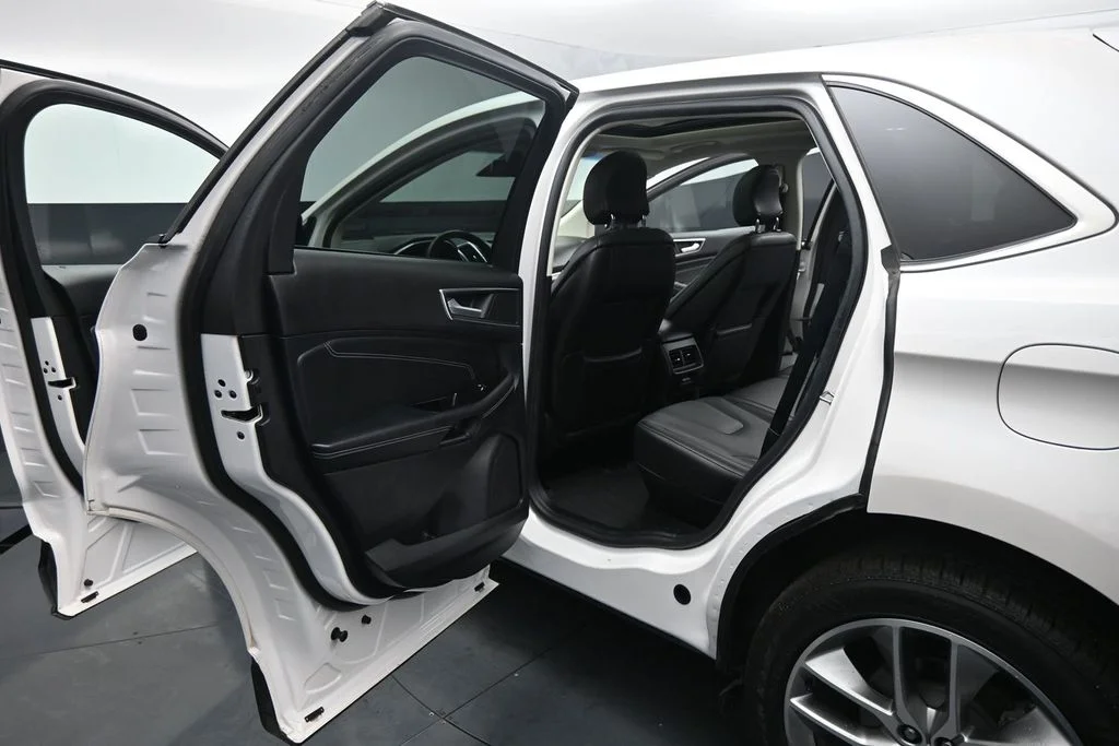 Used 2018 White Ford Titanium image 19