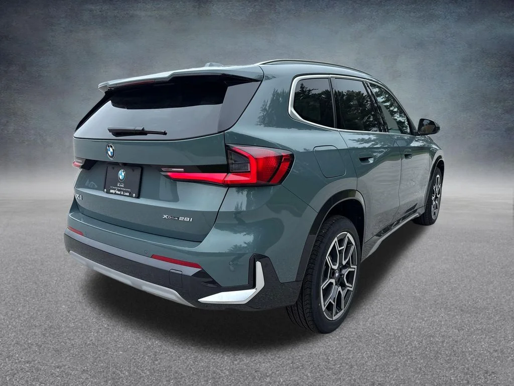 New 2026 Green BMW xDrive28i image 5