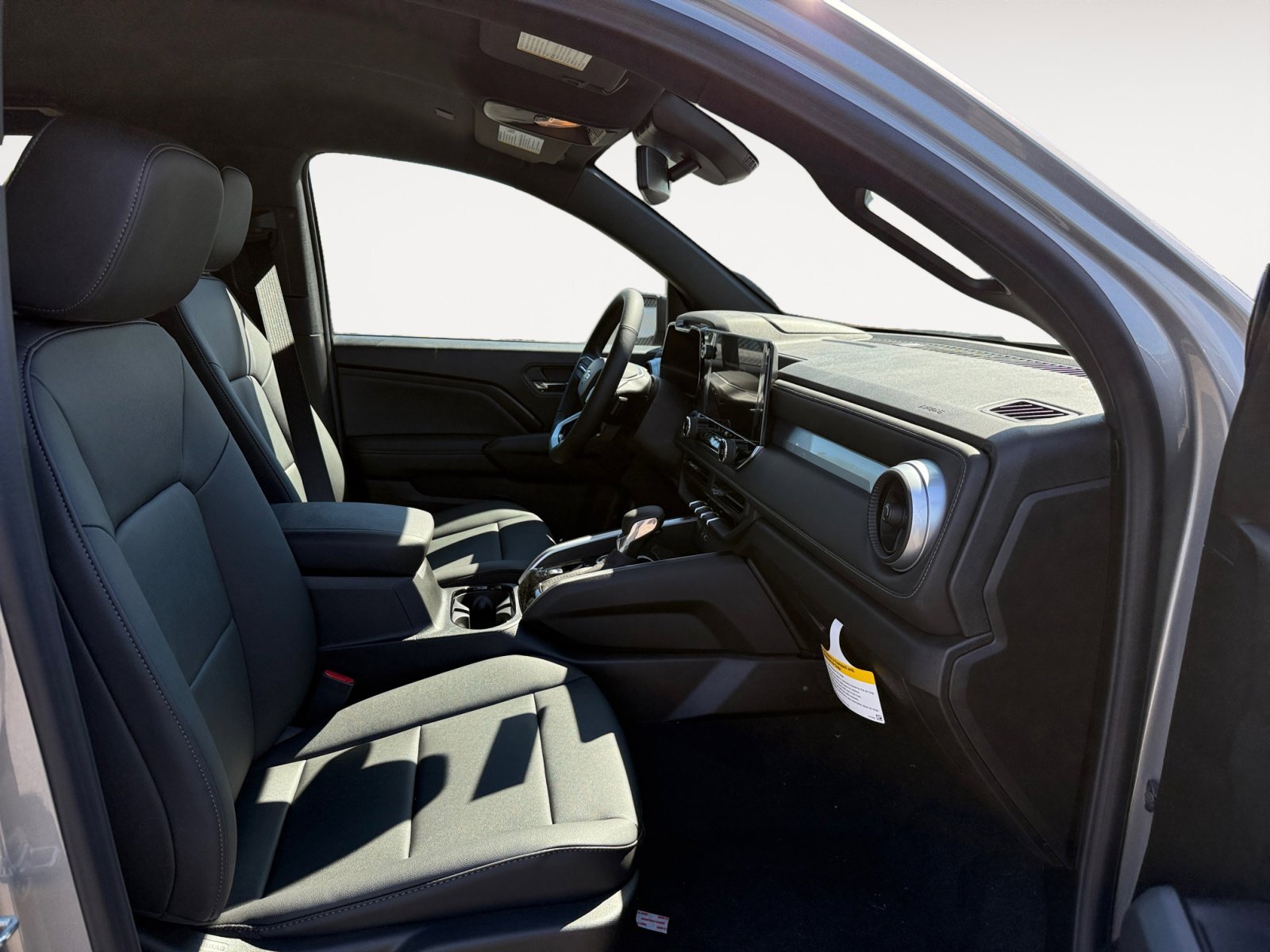 2026 Chevrolet Colorado LT - Photo 19