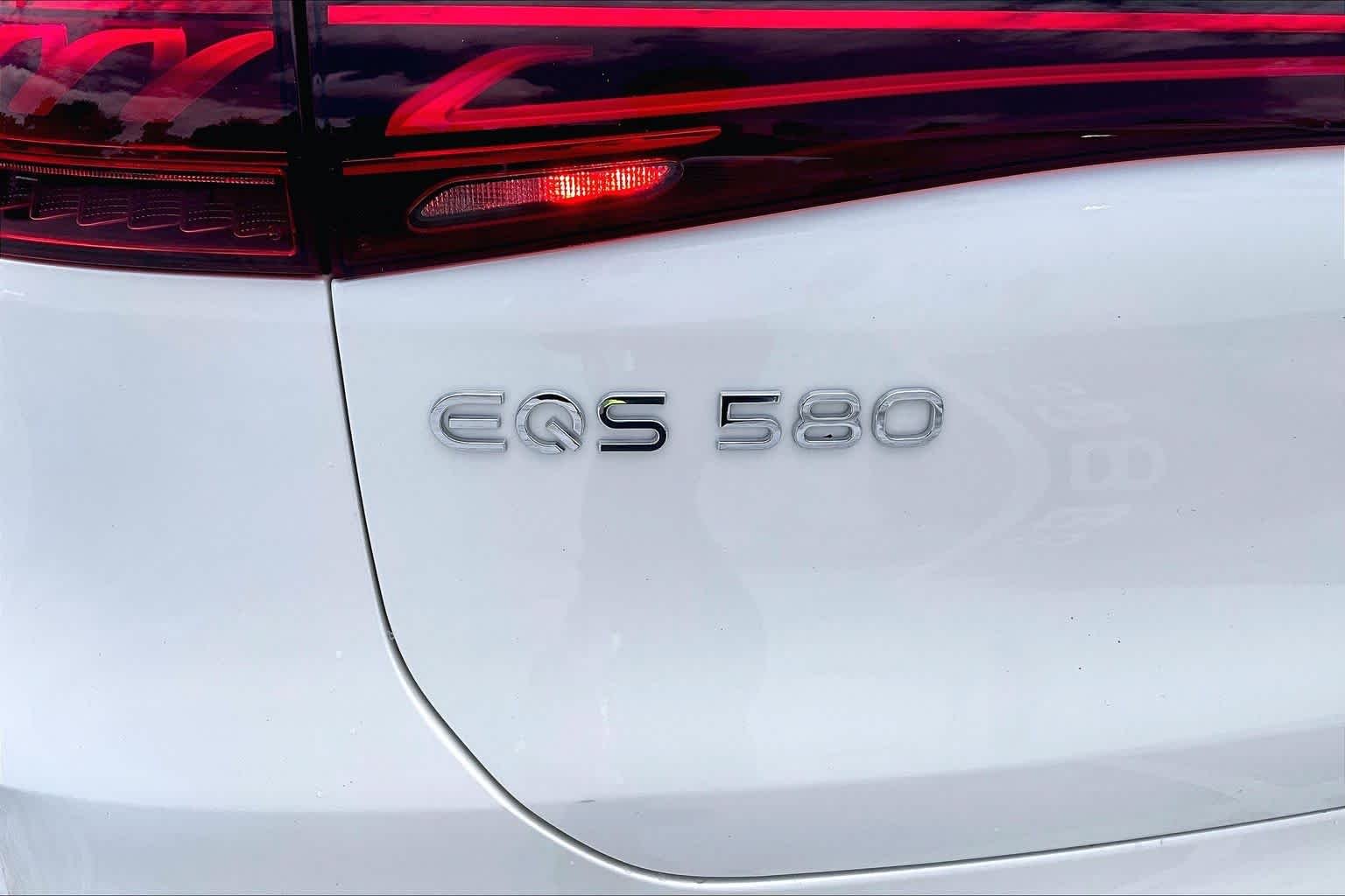 Certified Used 2023 MANUFAKTUR Diamond White Mercedes-Benz EQS 580 image 30