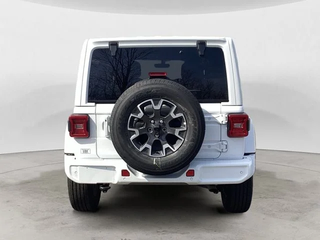 Certified Used 2023 Bright White Clearcoat Jeep Altitude image 4
