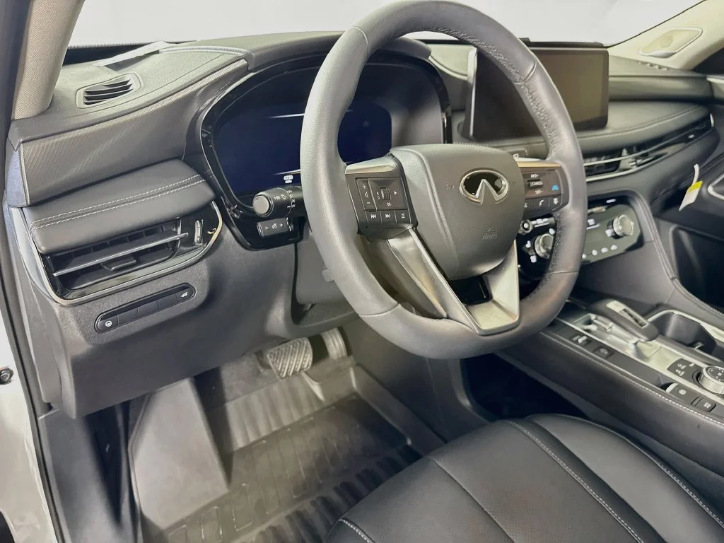 Certified Used 2027 White INFINITI LUXE image 12