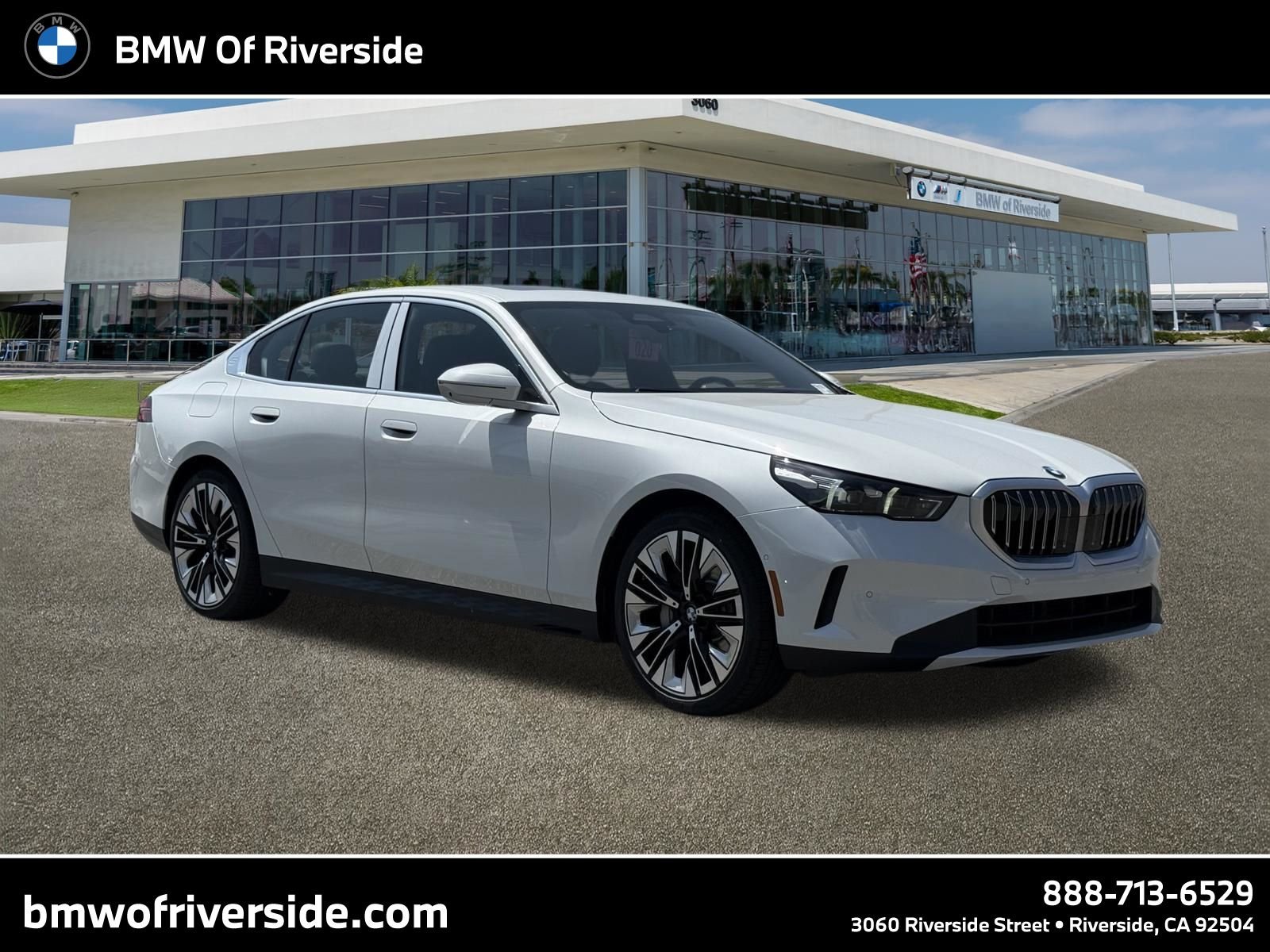 New 2027 Mineral White Metallic BMW 530i xDrive image 1