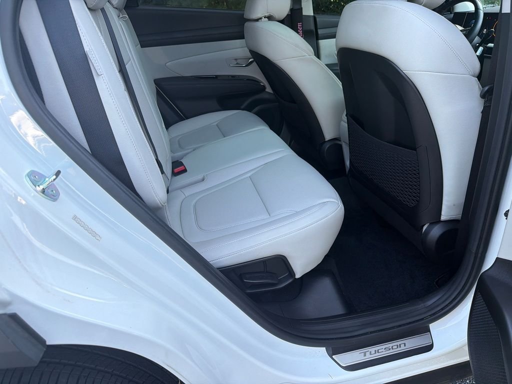 Used 2025 White Hyundai Limited image 15