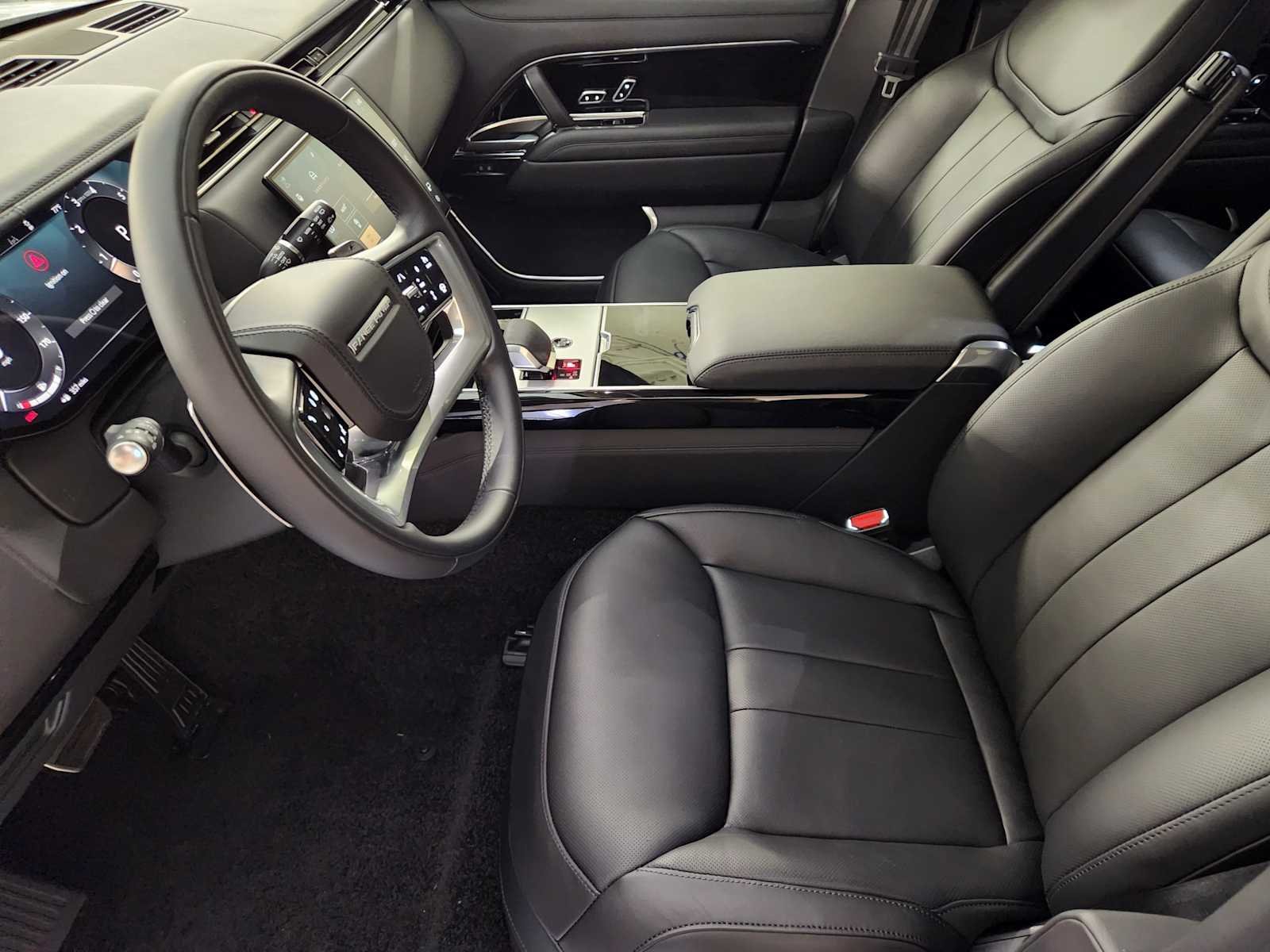 2026 Land Rover Range Rover SE - Photo 13