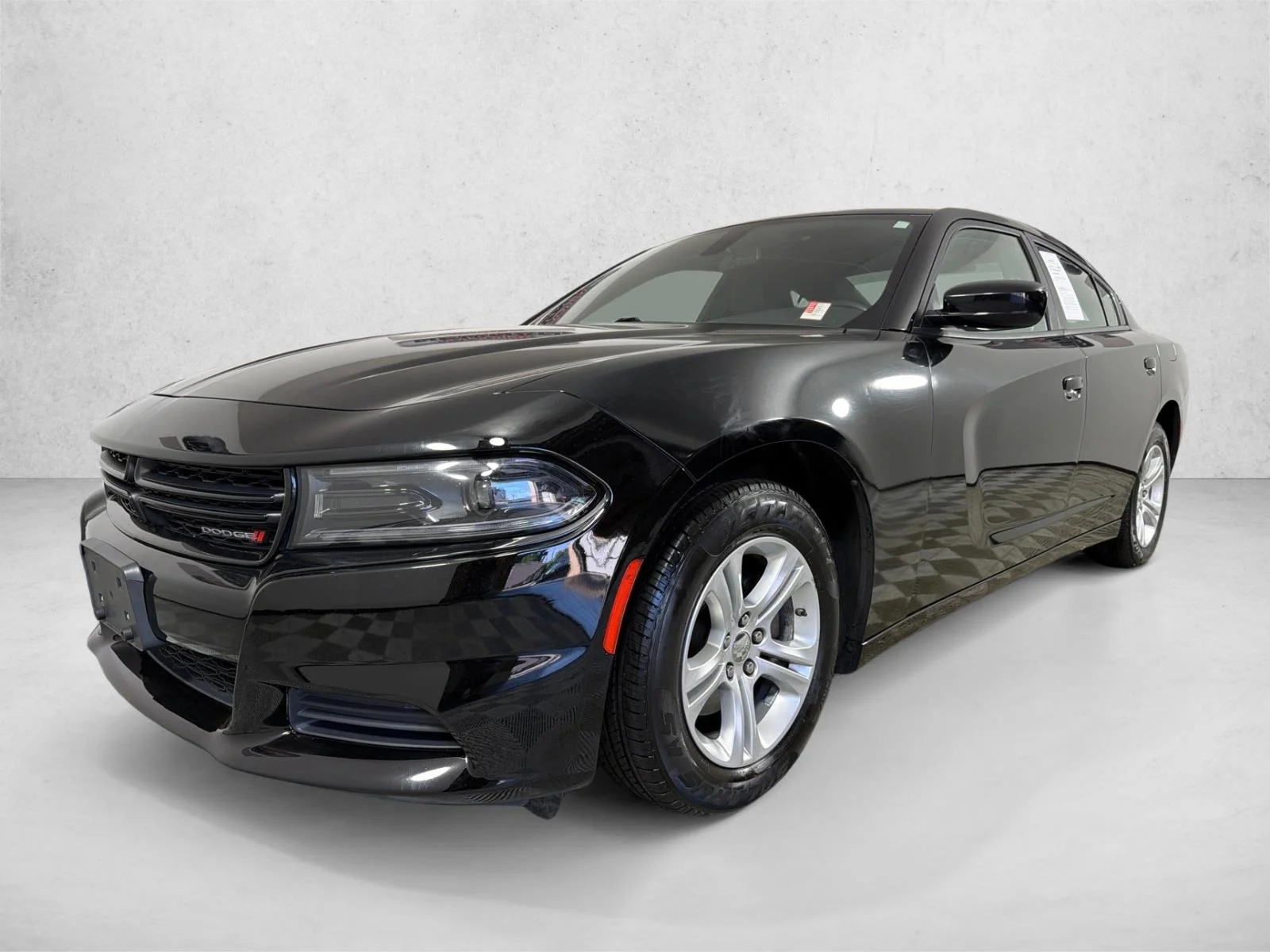 Used 2023 Black Dodge SXT image 7