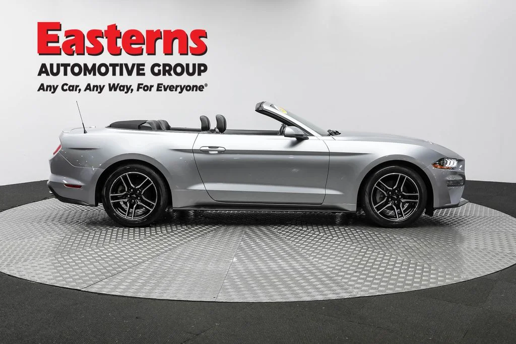 Used 2022 Silver Ford EcoBoost Premium image 4