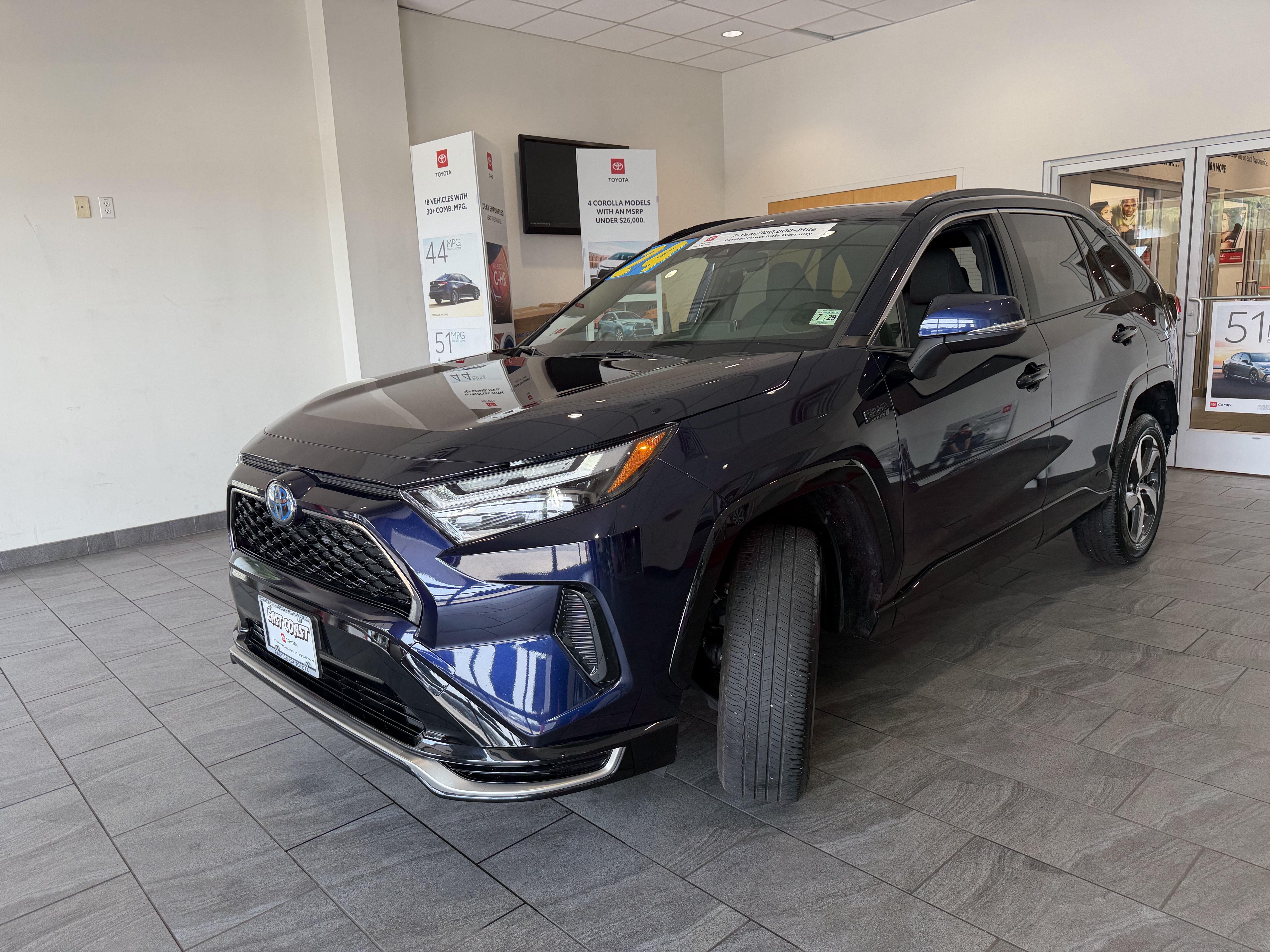 Certified Used 2024 BLUEPRINT Toyota SE image 3