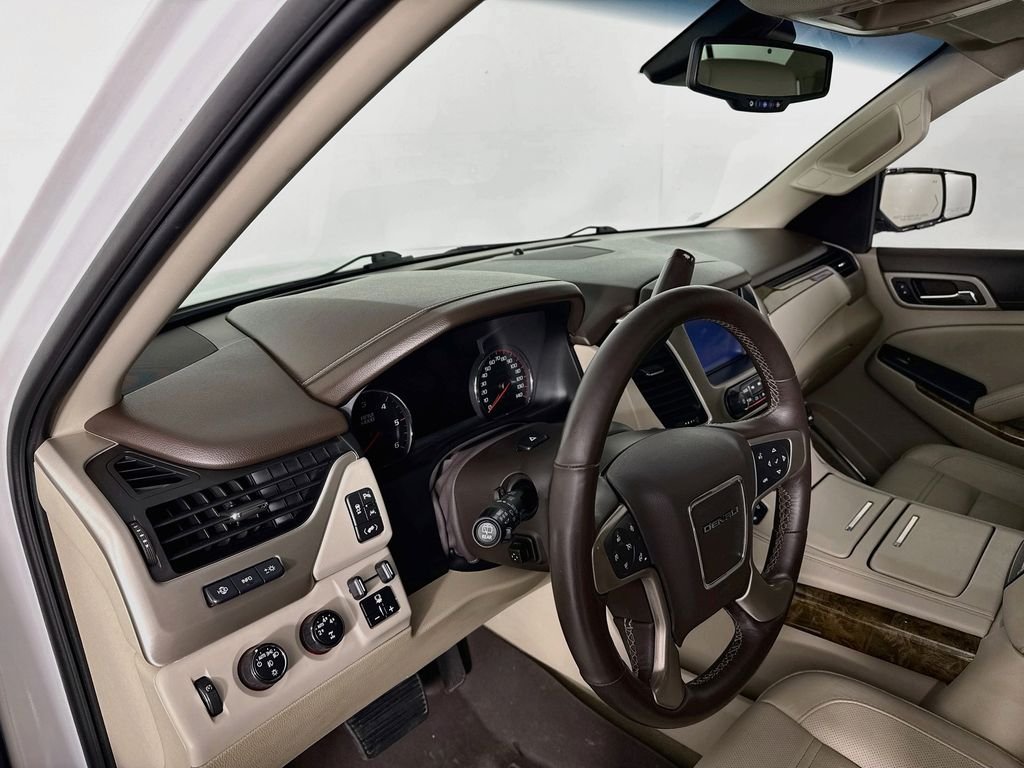 Used 2016 White GMC Denali image 4
