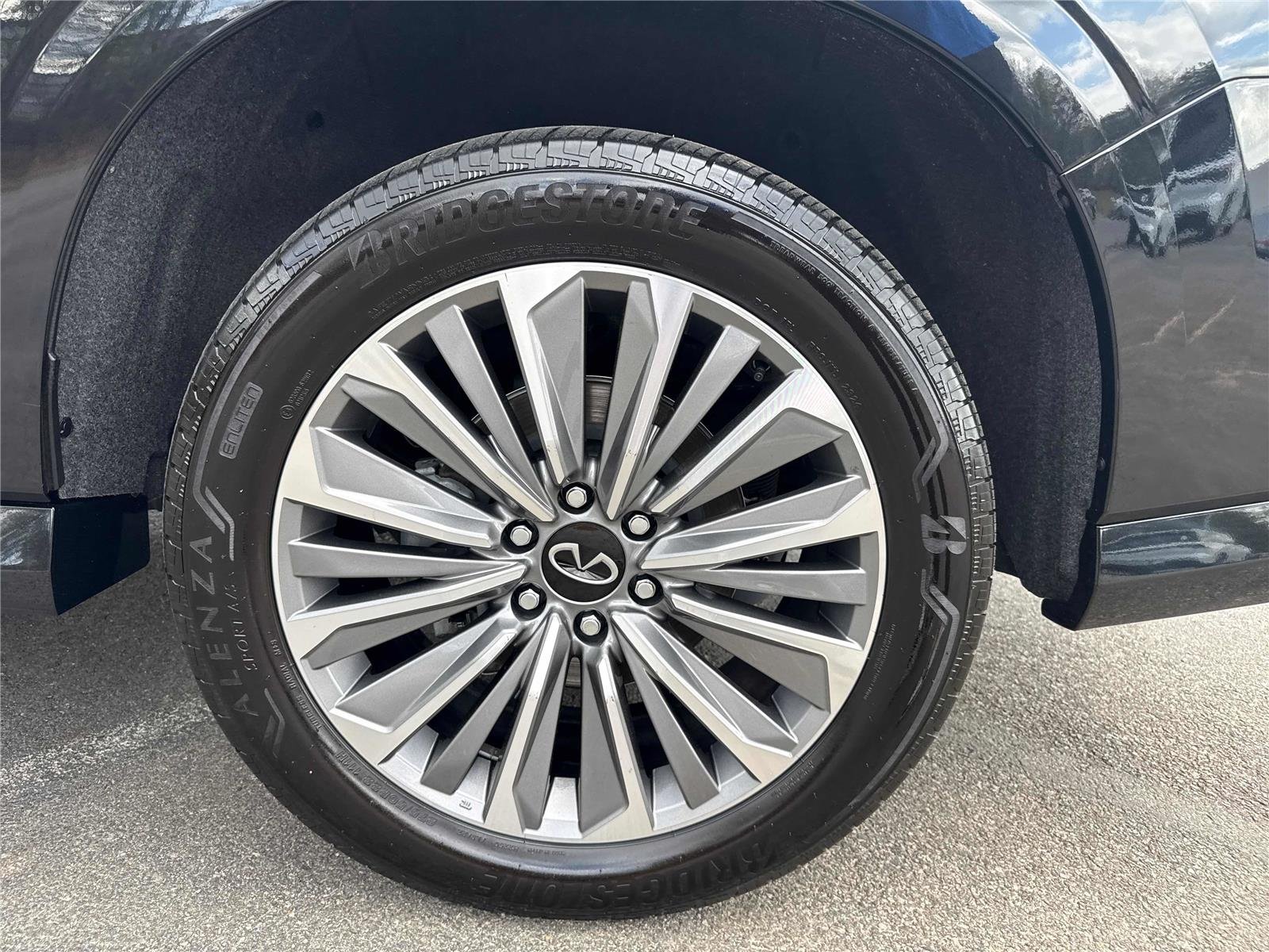 Certified Used 2025 Mineral Black INFINITI SENSORY image 33