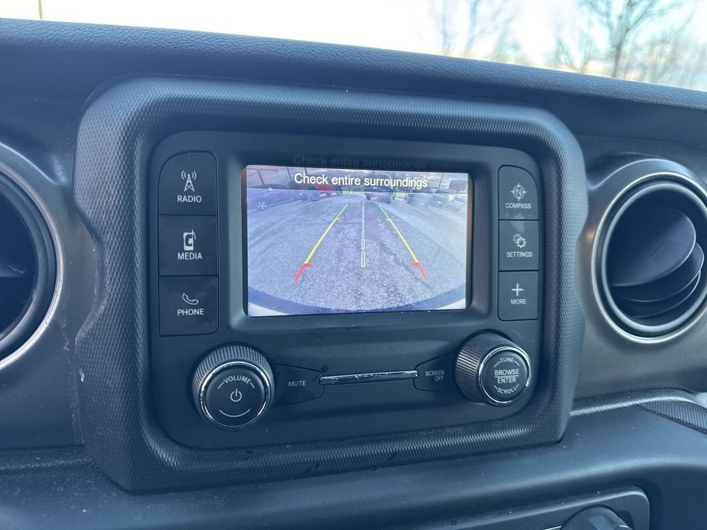 Used 2019 White Jeep Unlimited Sport S image 17