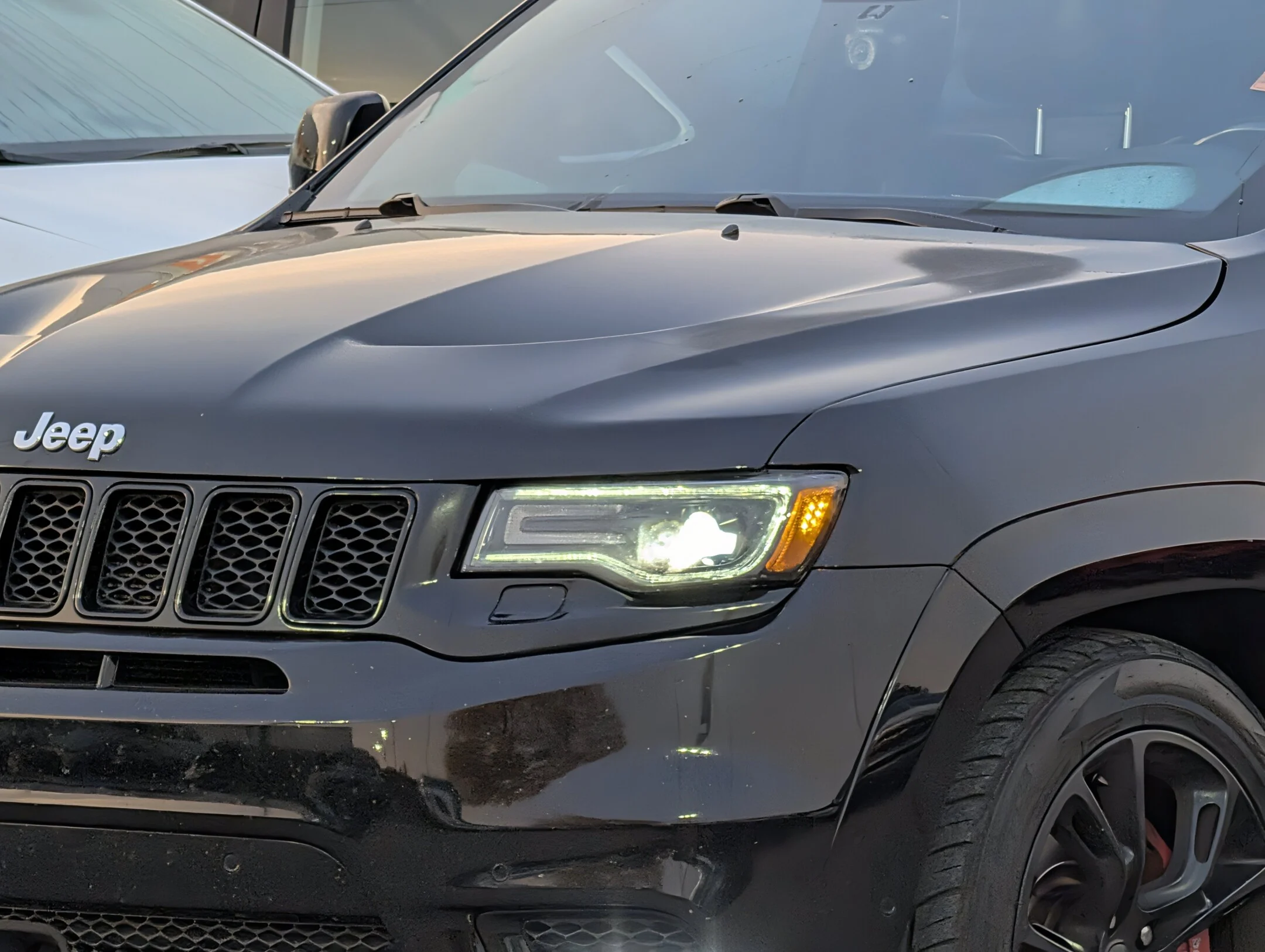 Used 2017 Black Jeep SRT - Dual Pane Sunroof - SRT Audio - Trailer - 4WD 4dr SRT image 10