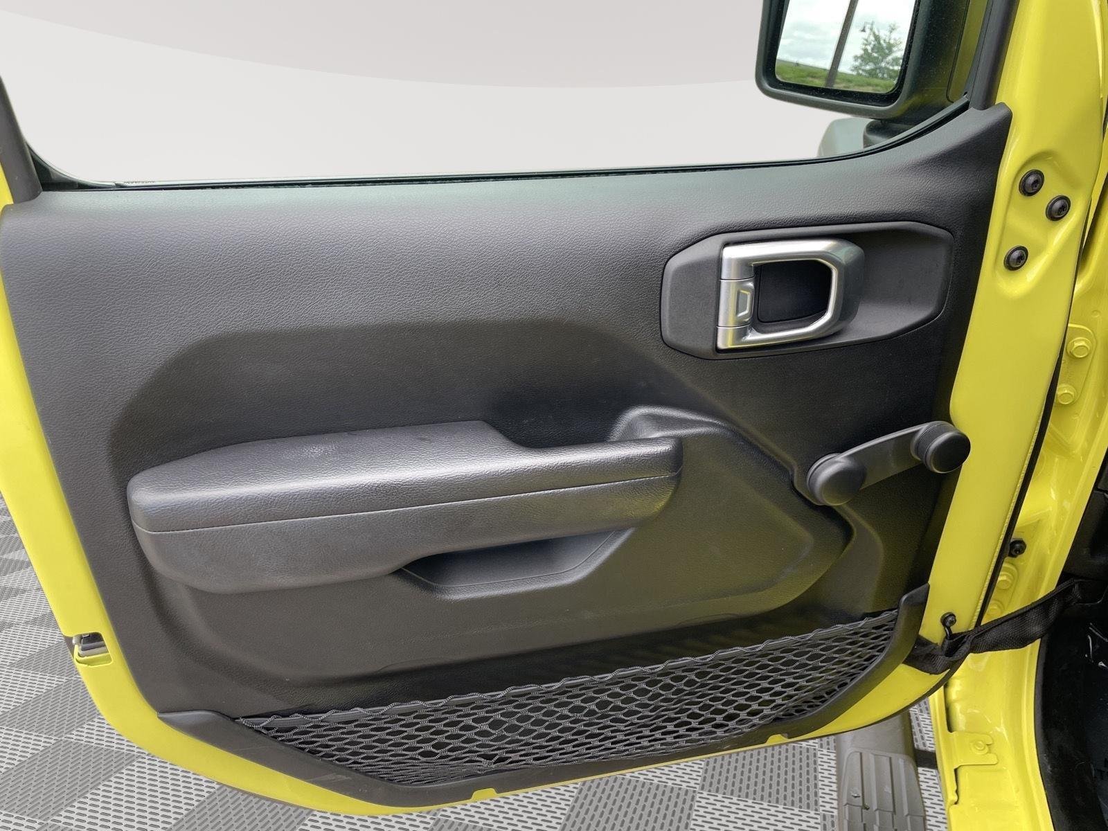 Used 2024 High Velocity Clearcoat Jeep Sport image 13