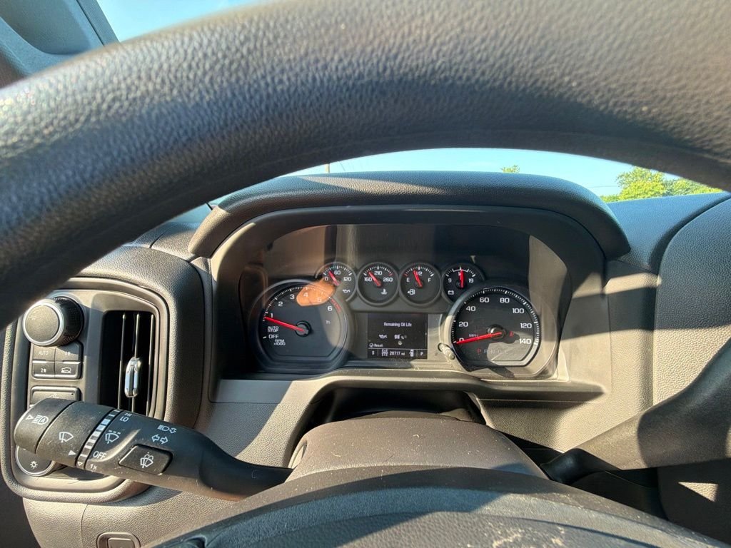 Used 2023 White Chevrolet Custom image 12