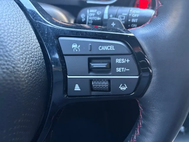 Used 2025 Platinum White Pearl Honda Black Edition image 12