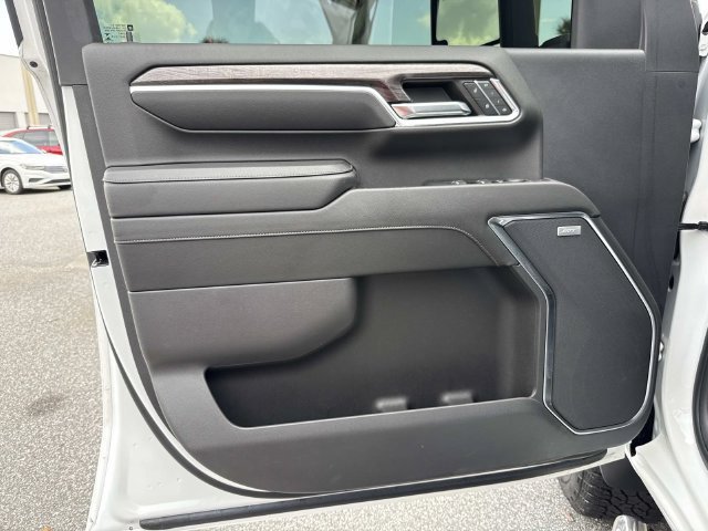 Used 2024 Summit White Chevrolet LTZ image 26