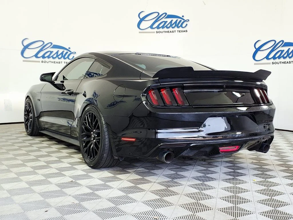 Used 2016 Black Ford GT image 2