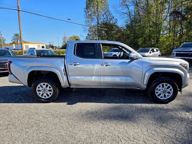 Used 2025 Silver Toyota SR5 image 9