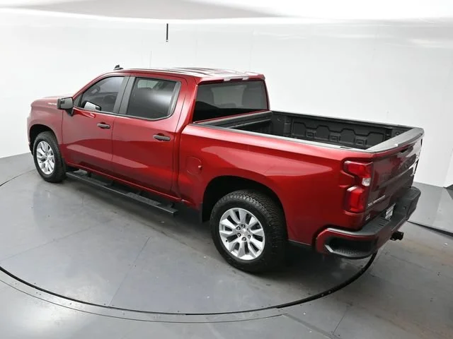 Used 2021 CHERRY RED TINTCOAT Chevrolet Custom image 31