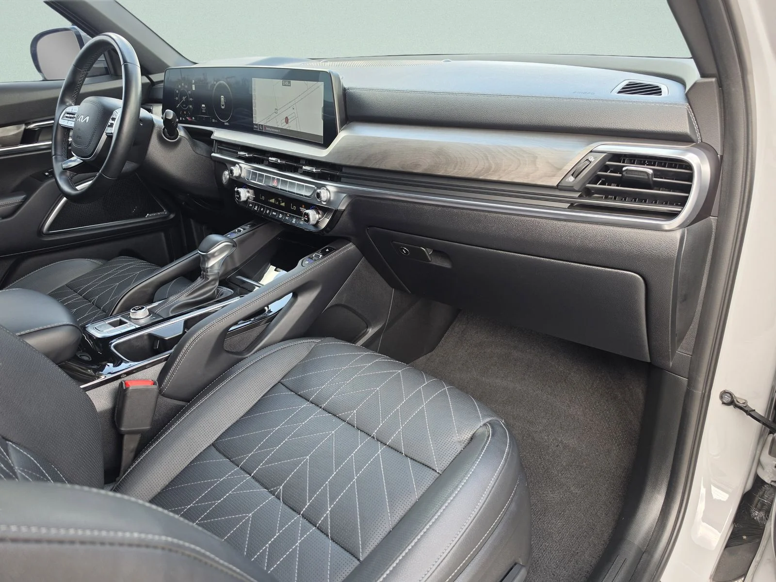 Used 2024 Gray Kia SX X-Line image 15