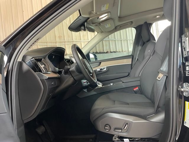 Certified Used 2026 Black Volvo B6 Plus 7-Seater image 19