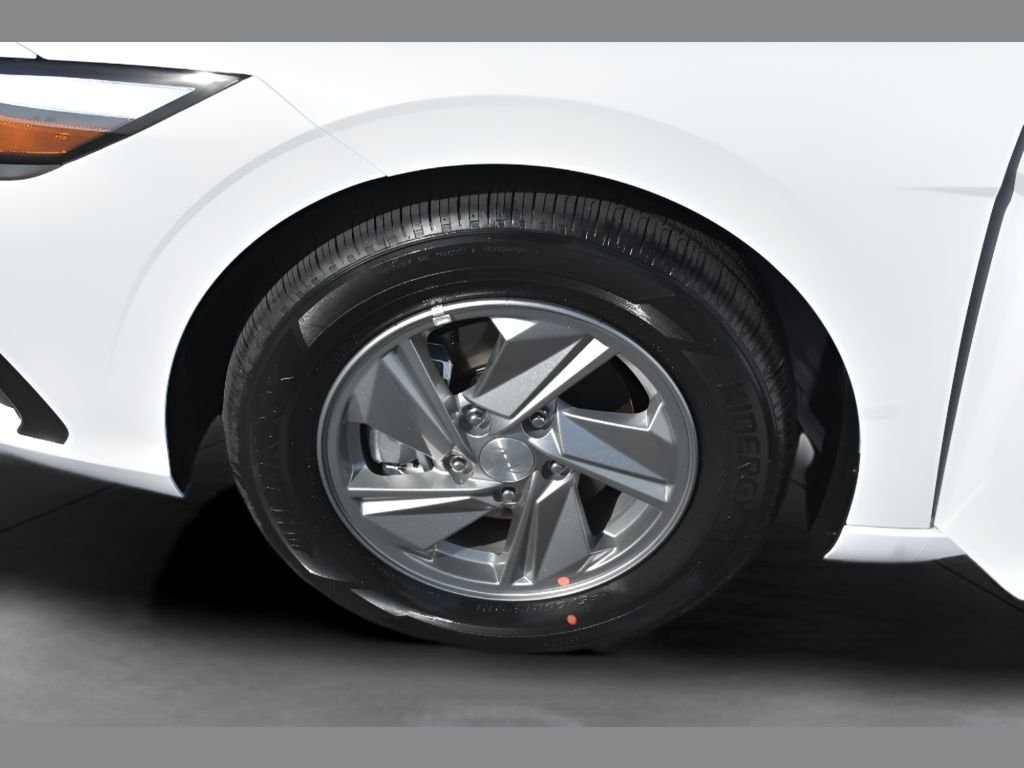 New 2026 Serenity White Hyundai SE image 36