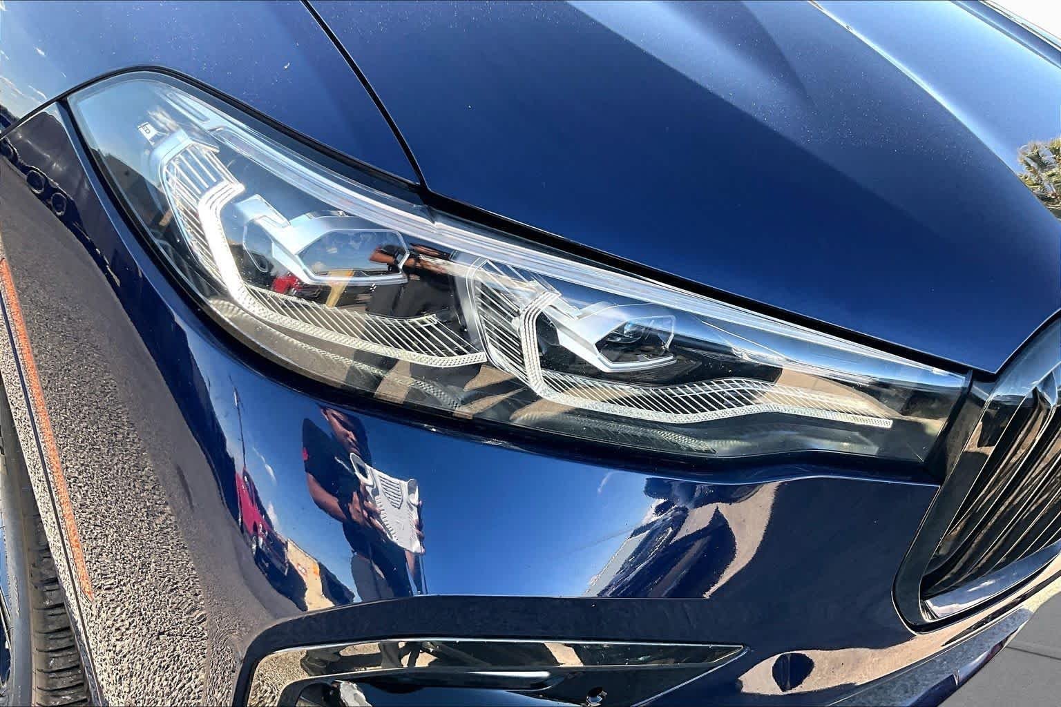 Used 2021 Tanzanite Blue II Metallic BMW xDrive40i image 27