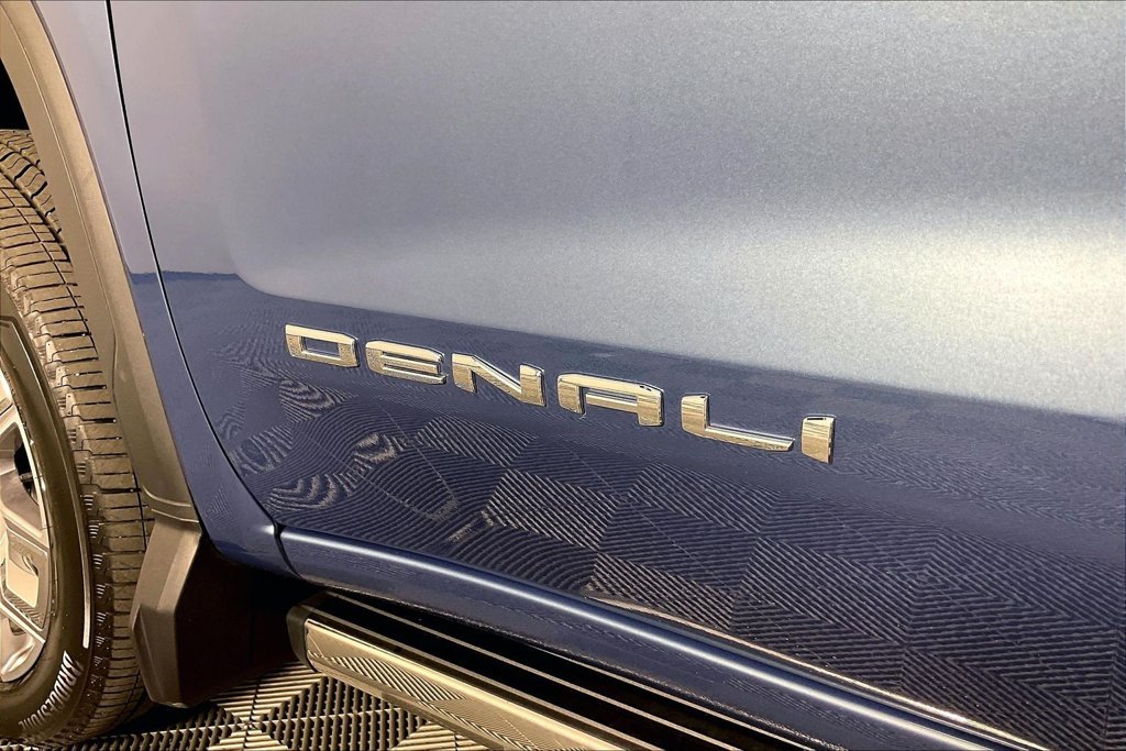 Used 2025 Blue GMC Denali image 22