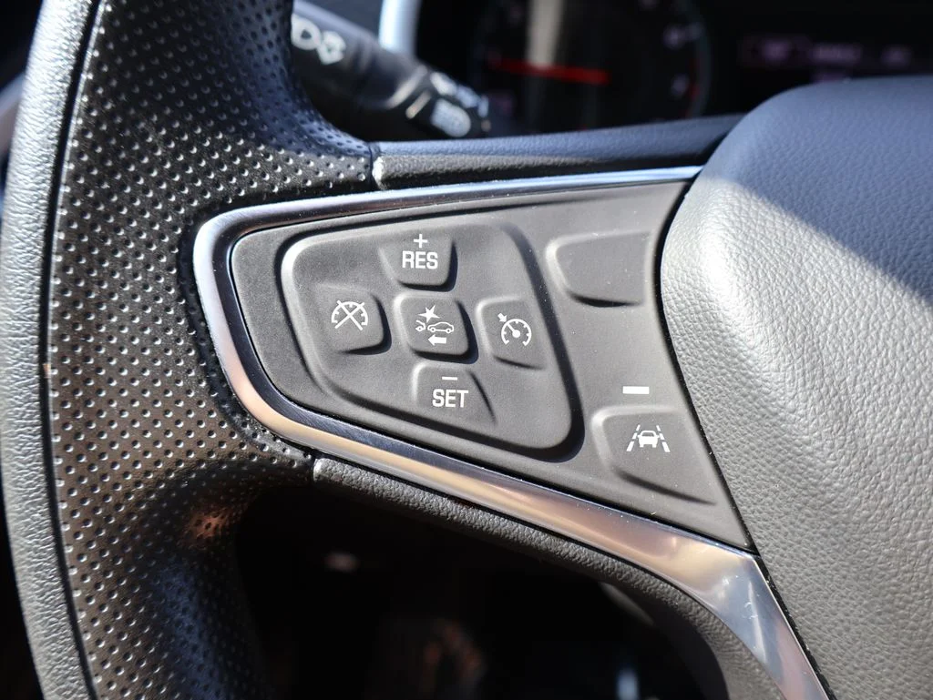 Used 2024 White Chevrolet LT image 25